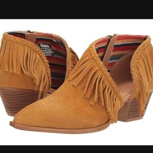 Dingo Suede Fringe Ankle Booties Western Pointed Toe Block Heel Tan Size 8.5M